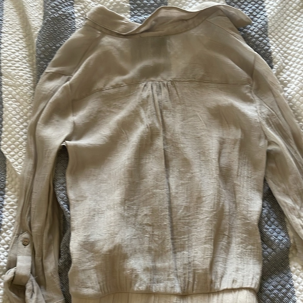Adorable lightweight top - Picture 4 of 5
